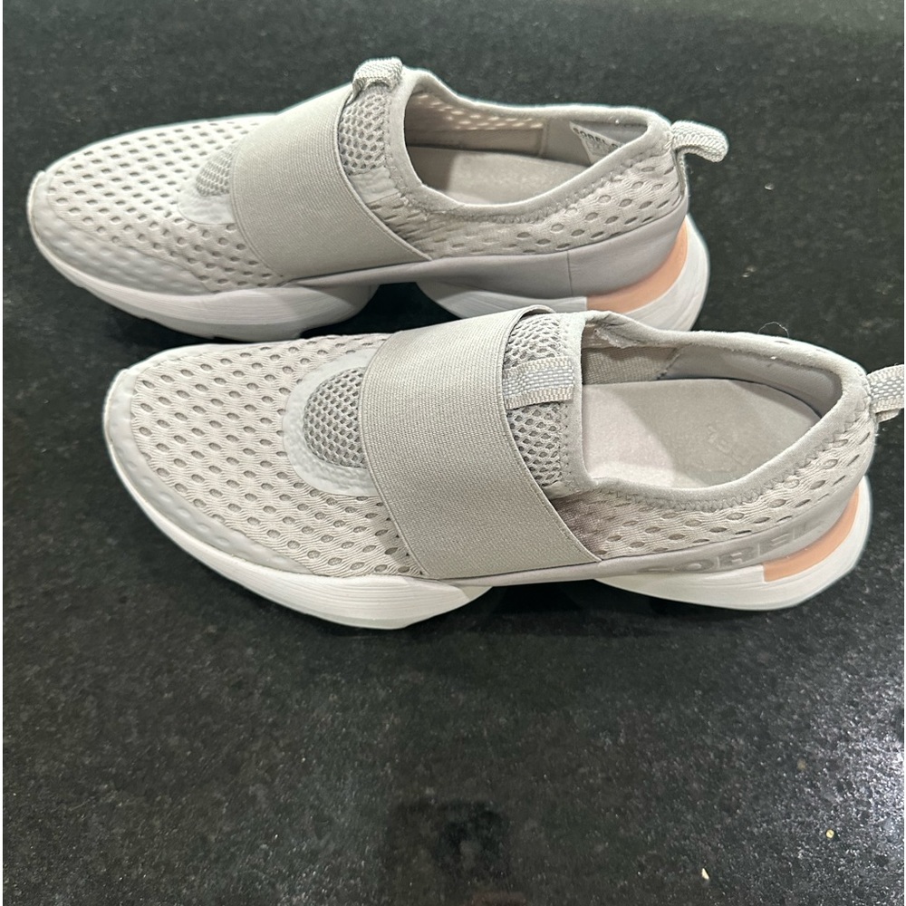 Sorel workout shoes
